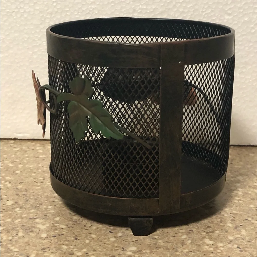 Yankee Candle Metal/Mesh Candle Holder with Autumn Leaf & Acorn Accent